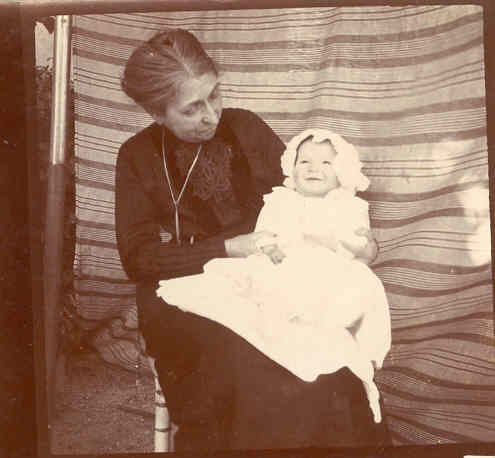 Sa mère et son neveu, Michel Vidal en 1914